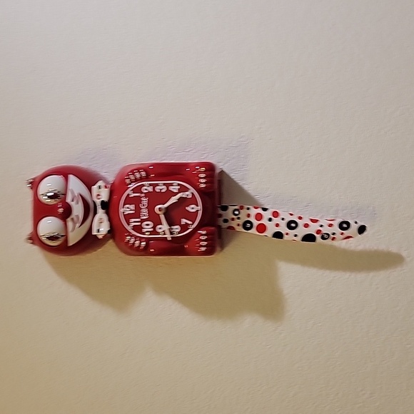 Jeweled Scarlet Red Kit-Cat Klock clock POLKA DOT tail and bow tie - Picture 4 of 6